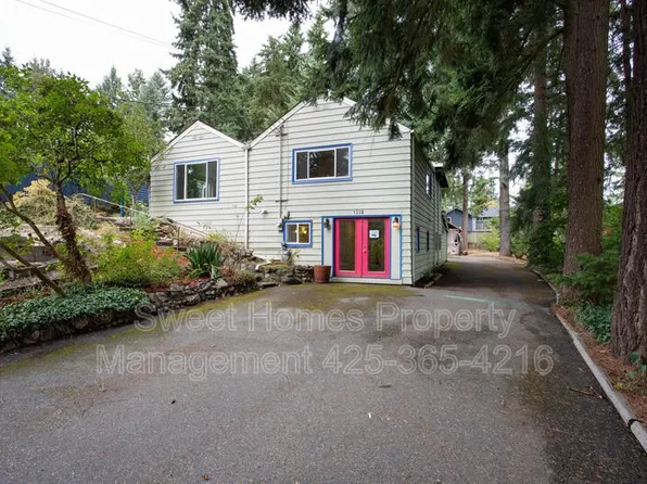1338 N 152nd St, Seattle, WA 98133