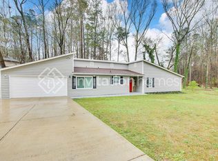 2950 Christophers Ct, Marietta, GA 30062