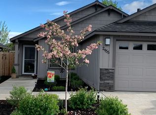 2955 NW Cedar Ave, Redmond, OR 97756