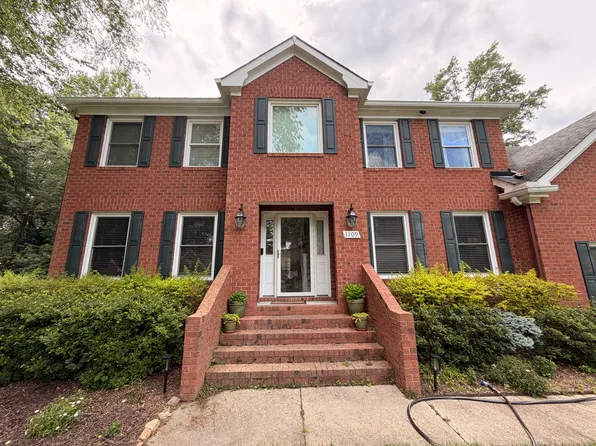 1109 Barn Brook Ct, Virginia Beach, VA 23454