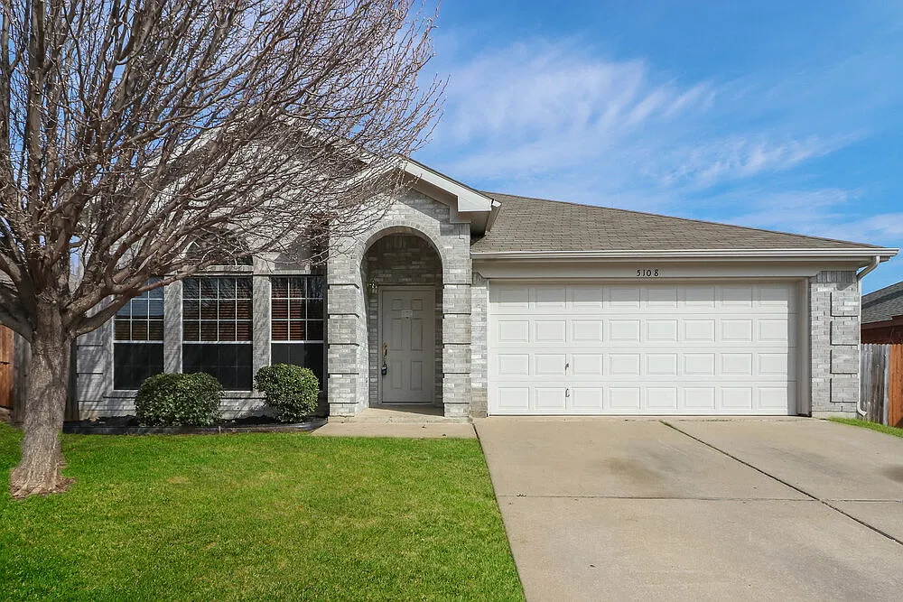 3 bed, 2.0 bath, 1782 sqft, $3,365 — Photo 1