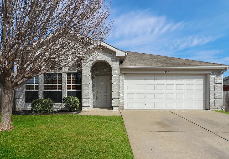5108 Valley Village Dr