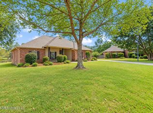 25 Lakeland Cir, Petal, MS 39465