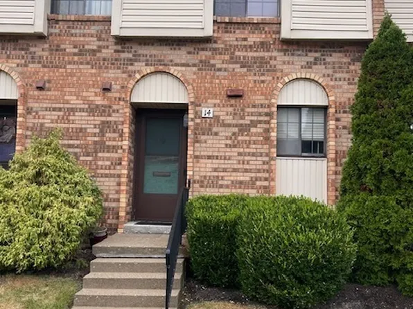 14 Druid Hill Ct, Carmel, IN 46032