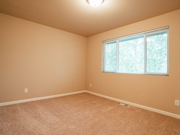 5th image of 1521 W Smith Ct