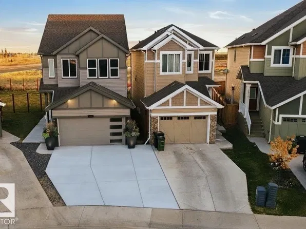 4072 Kinsella Way SW, Edmonton, AB T6W 4J7