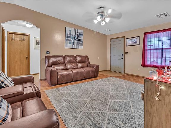 3rd image of 8617 SW 46th Pl