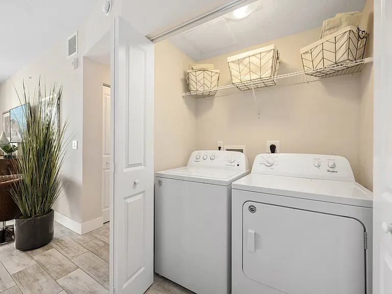 10X Addison Place — Photo 43
