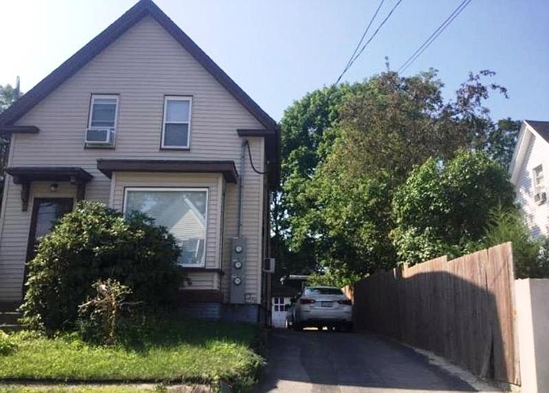 2nd image of 82 Florence St