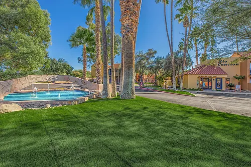 Luxury Apartment Homes in Tucson, Arizona - PET FRIENDLY! Photo 1