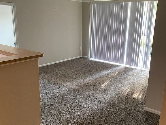 4th image of 2801 Chancellorsville Dr #1412 & 14s2