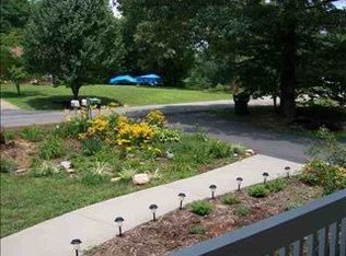 115 Hillcrest Ave, Landrum, SC 29356