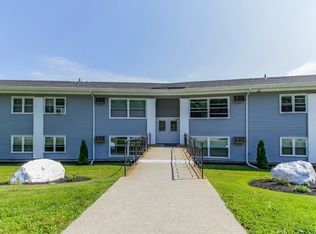 Country Manor - Pomfret, Pomfret, CT 06258