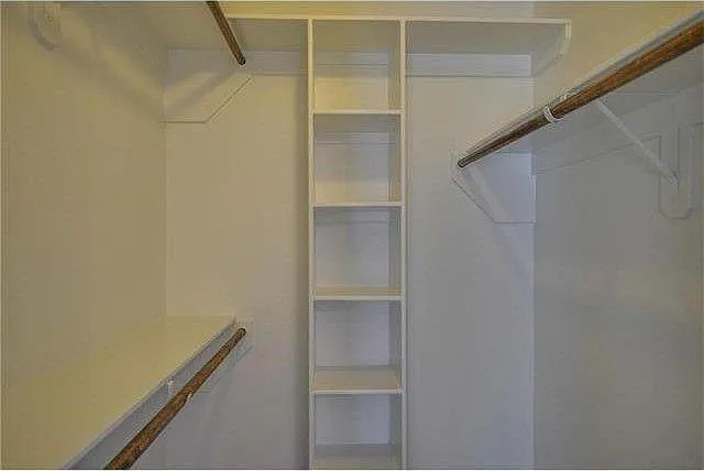 3706 Washburn Ave #B — Photo 14