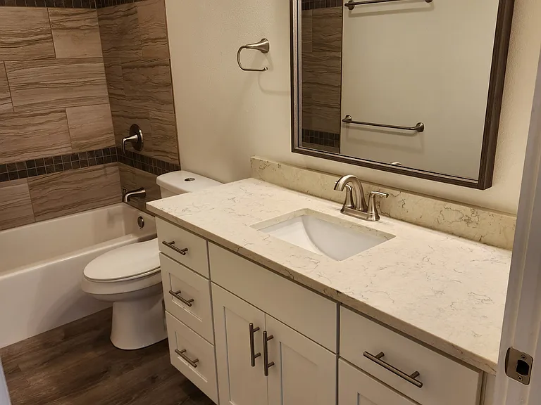 7315 47th Ave SW #101 — Photo 5