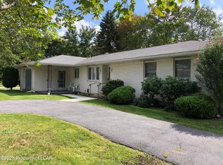 1336 Woodlawn Dr, Hazle Township, PA 18202
