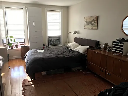 Rented by Proper Real Estate, LLC | media 10