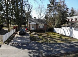 1 Simpson Ln, Penns Grove, NJ 08069