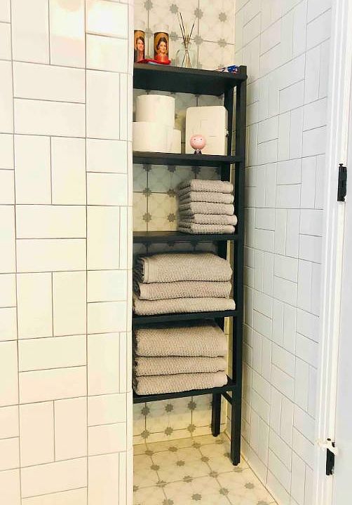Bathroom storage niche.