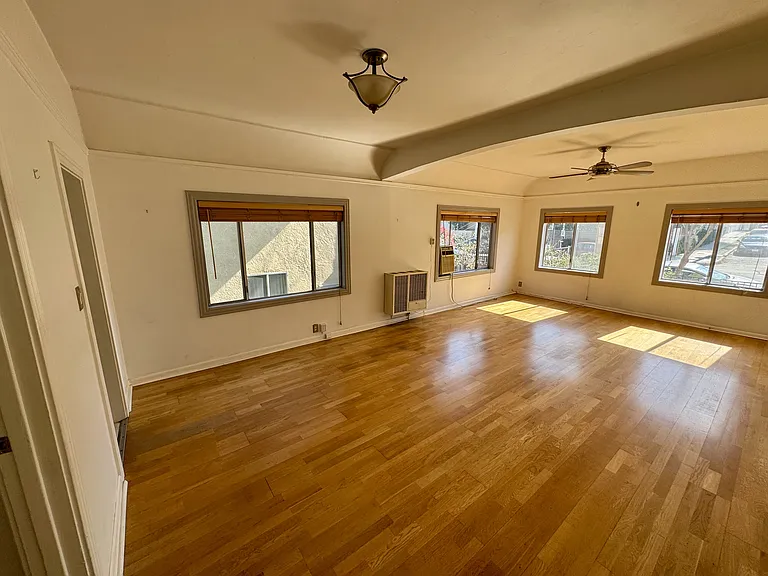665 Imogen Ave — Photo 3