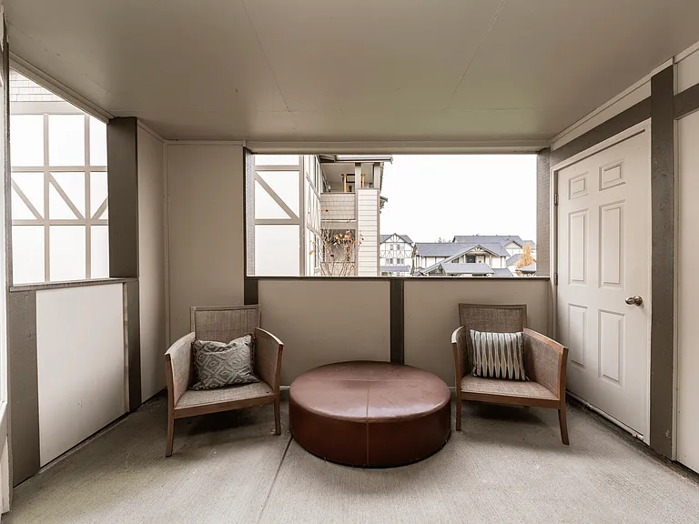 Model Balcony