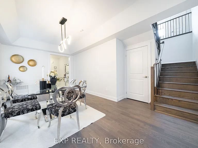 114 Seguin St — Photo 9