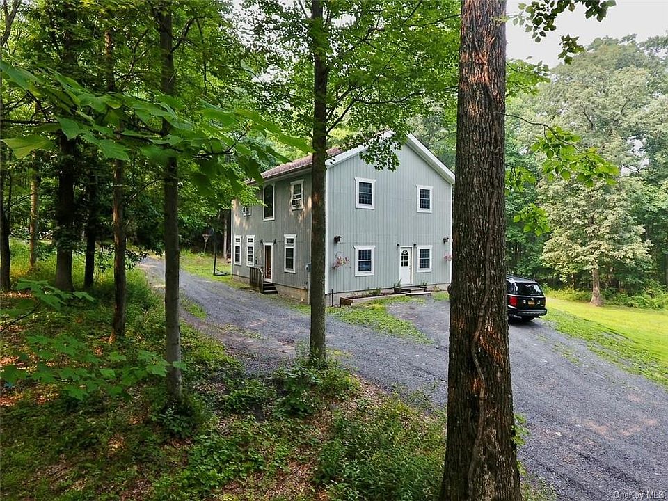 1st image of 38 Passaro Dr