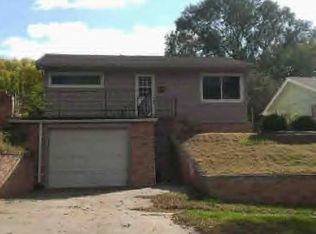 716 S Fairmount St, Sioux City, IA 51106