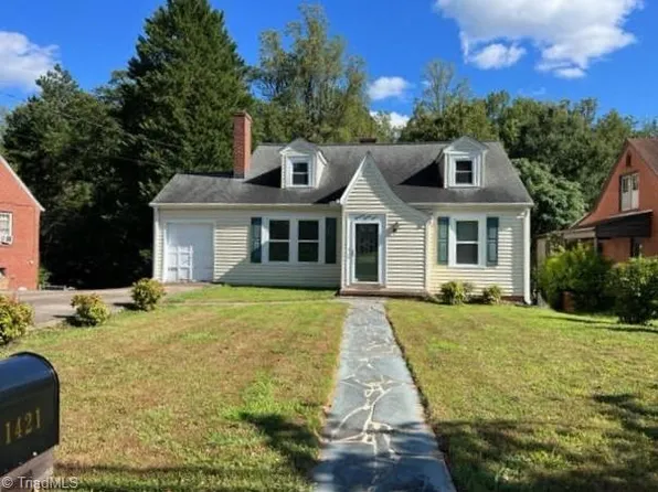 1421 Richardson Dr, Reidsville, NC 27320