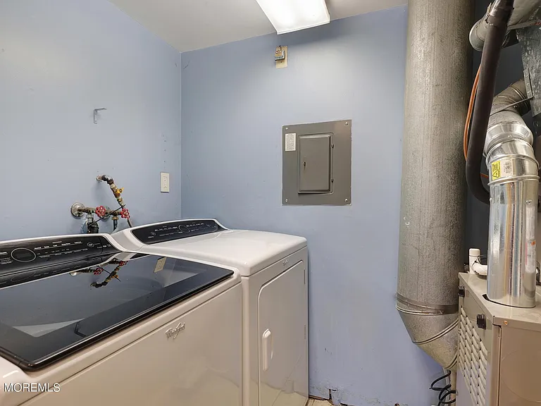 2 Elizabeth Ct — Photo 21