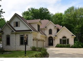 1416 Bradley Rd, Westlake, OH 44145