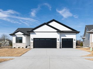 1250 Priscilla Ct, North Liberty, IA