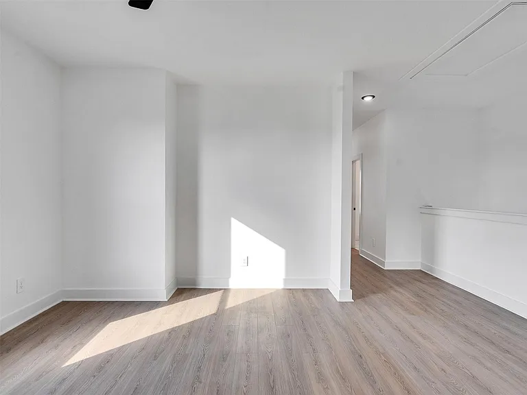 4421 Reed Rd #A AND B — Photo 14