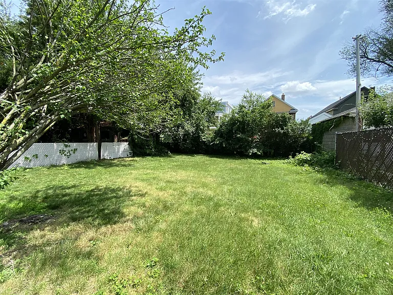 272 Harvard St — Photo 12
