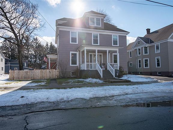 5th image of 1 Brainard St