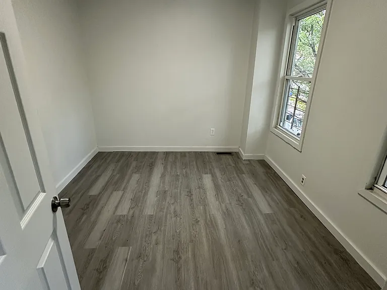 242 Newhall St #1 — Photo 13