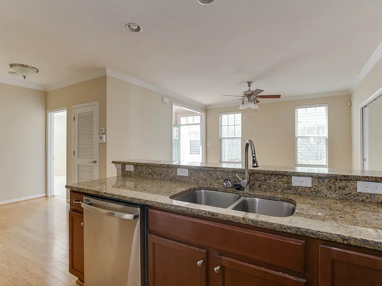 4138 Seafarer Ave #1 — Photo 11
