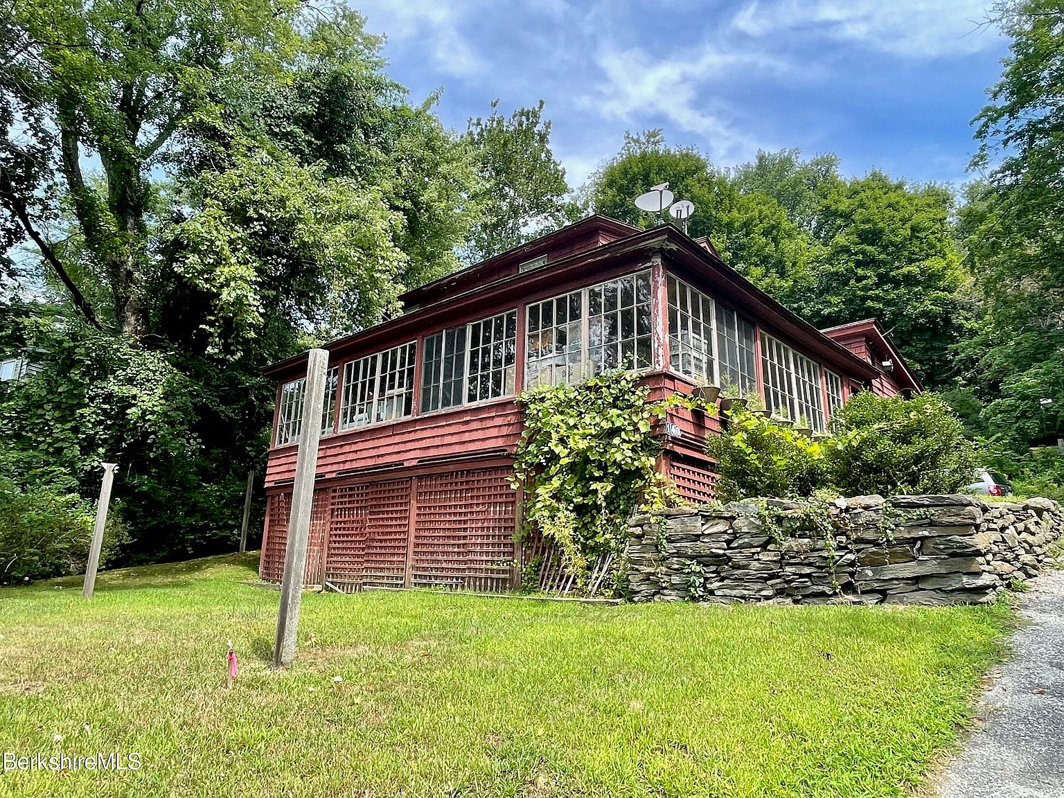 140 Castle Hill Ave, Great Barrington, MA 01230 Zillow