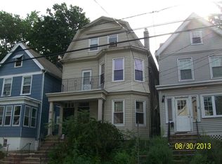 88 Smith St, Irvington, NJ 07111