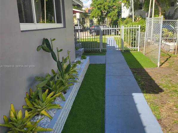 1934 Madison St, Hollywood, FL