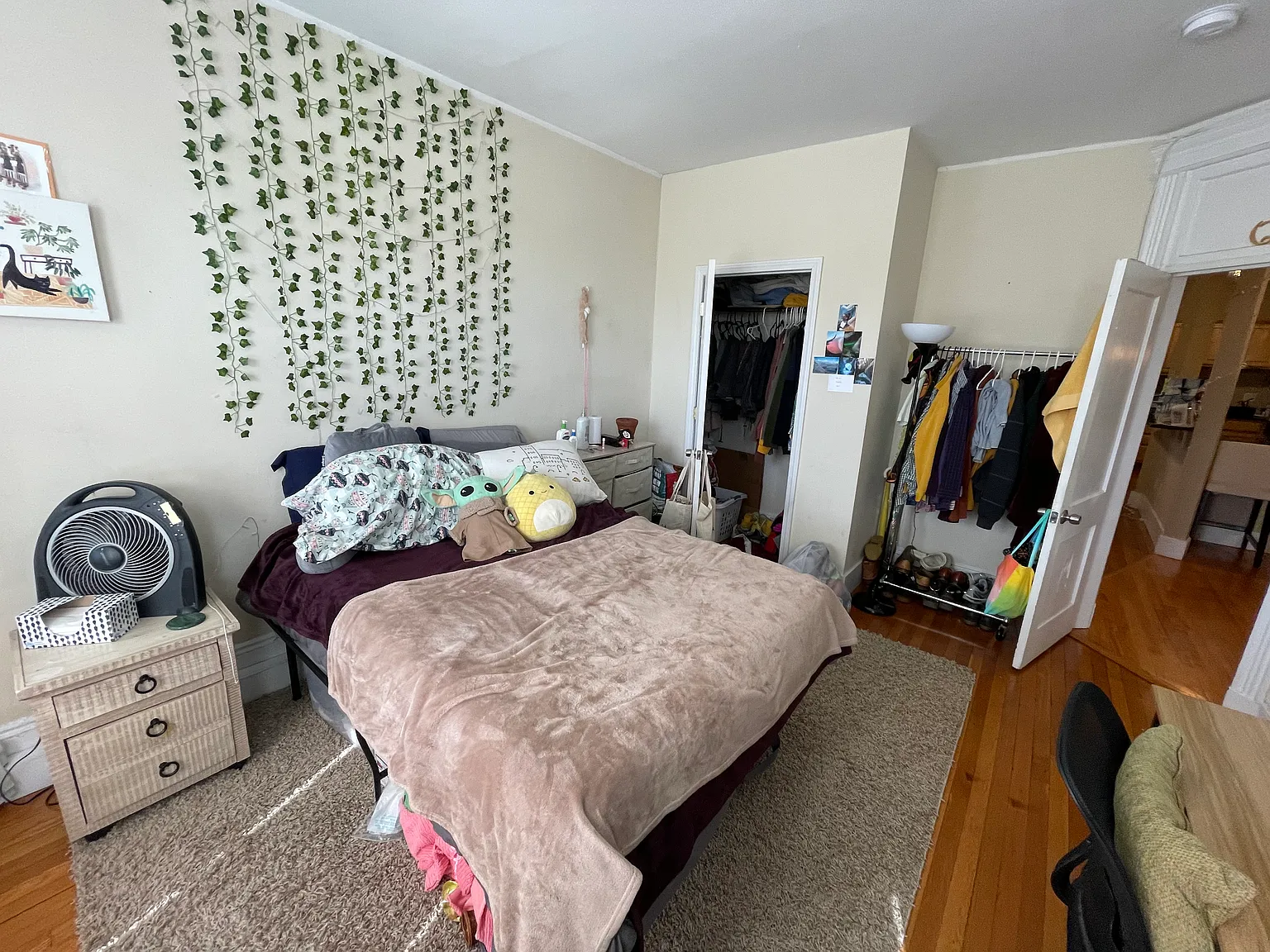 1272-1359 Comm — Photo 3