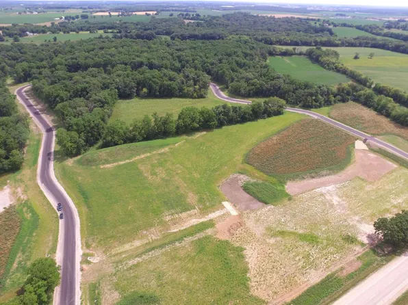 L3 Tall Trees Drive #3, Beloit, WI 53511