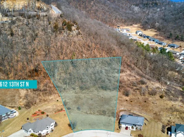 612 13th St N, La Crescent, MN 55947