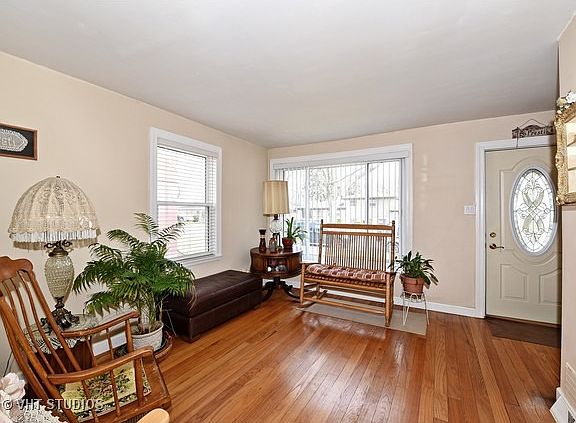 2nd image of 630 Suffolk Ave
