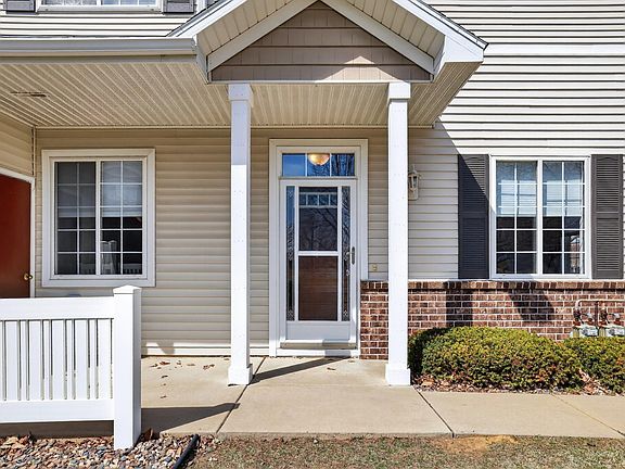 3rd image of 5975 Sandcherry Pl NW