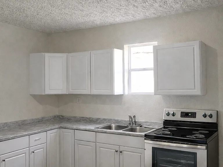 315 S High St #2 — Photo 1