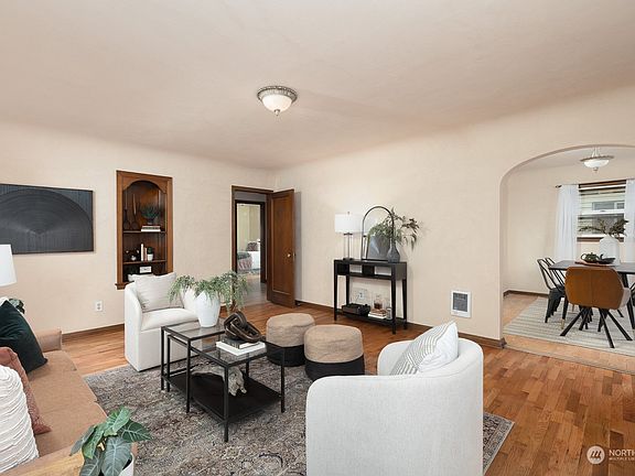 3rd image of 5616 S Lawrence Street