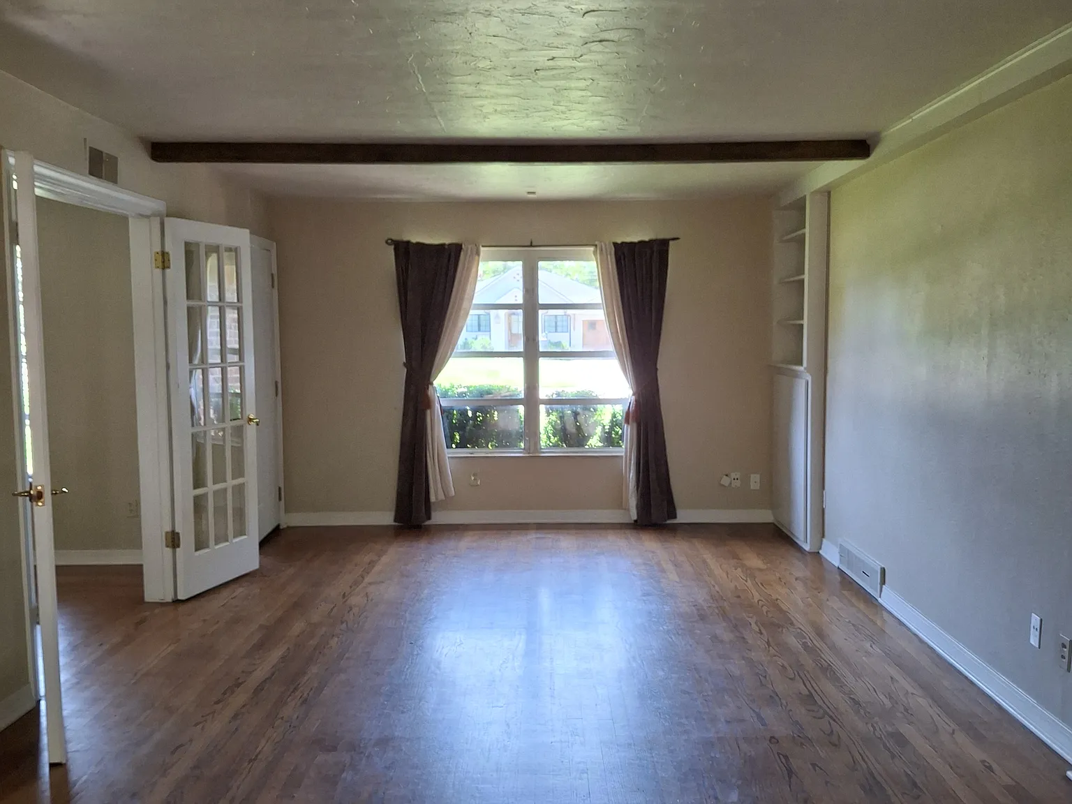 1103 Park Manor St — Photo 2