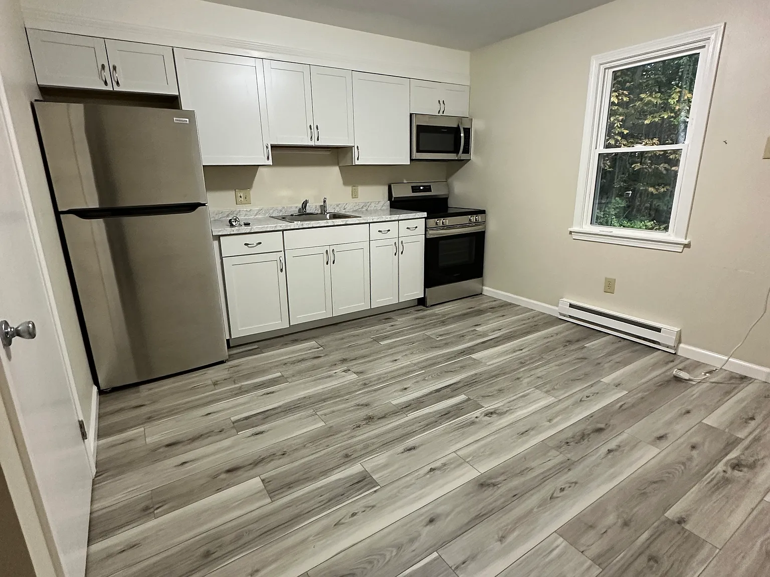 2 bed, 950 sqft, $1,900 — Photo 4