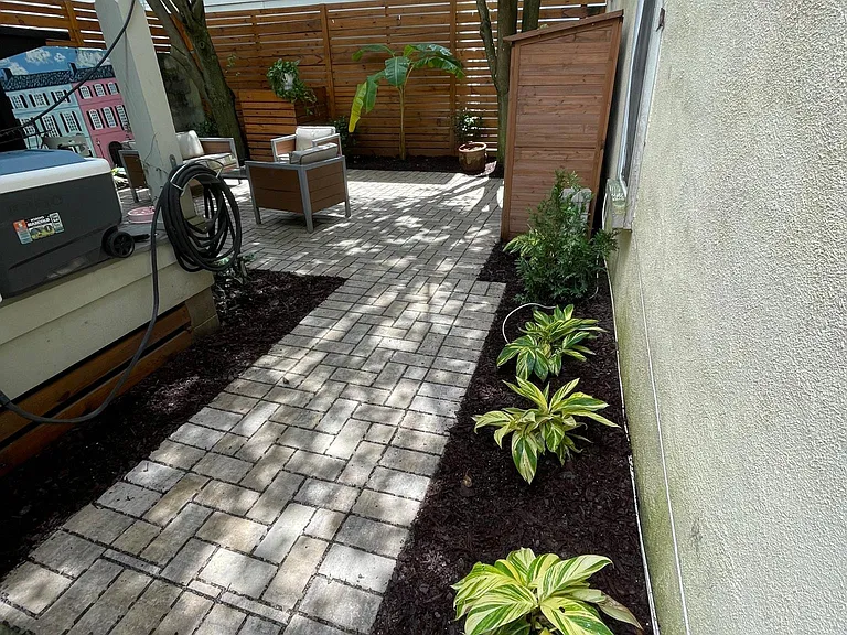 113 Line St — Photo 22